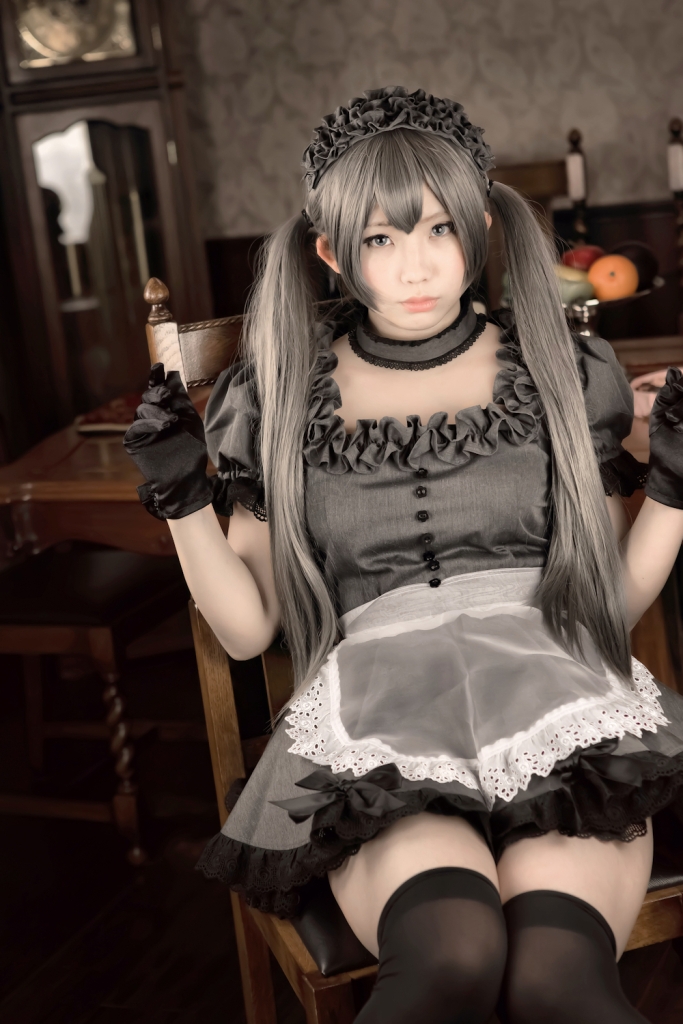 Rabbit play pictorial - black maid(26)